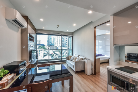 Condo in Bangkok, Thailand, 2 bedrooms  № 184291 - photo 8