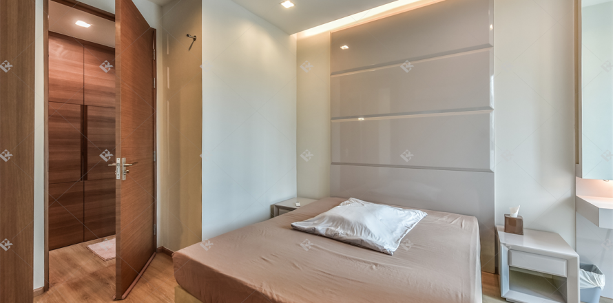 Condo in Bangkok, Thailand, 2 bedrooms  № 184291