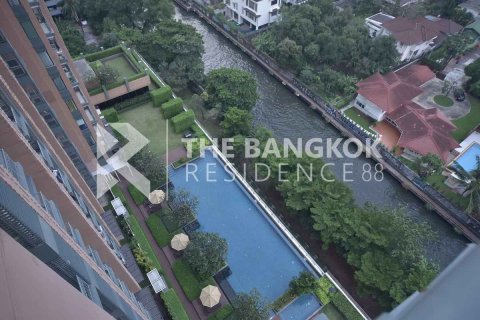 Condo in Bangkok, Thailand, 2 bedrooms  № 184288 - photo 4