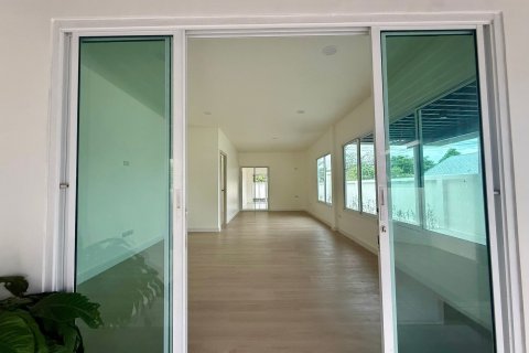 Таунхаус в Паклоке, Таиланд с 3 спальнями  № 147377 - фото 13