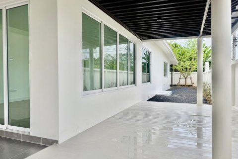 Таунхаус в Паклоке, Таиланд с 3 спальнями  № 147377 - фото 14