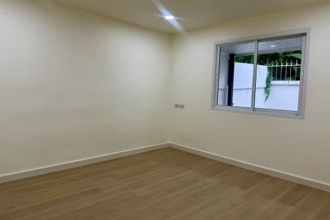 Таунхаус в Паклоке, Таиланд с 3 спальнями  № 147377 - фото 25