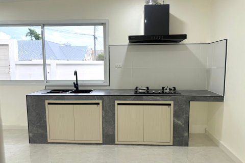 Таунхаус в Паклоке, Таиланд с 3 спальнями  № 147377 - фото 23