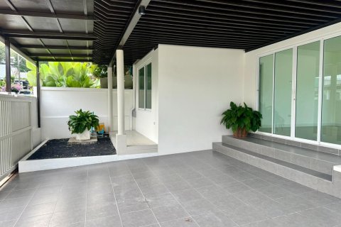 Таунхаус в Паклоке, Таиланд с 3 спальнями  № 147377 - фото 9