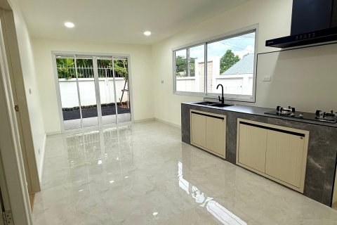 Таунхаус в Паклоке, Таиланд с 3 спальнями  № 147377 - фото 28