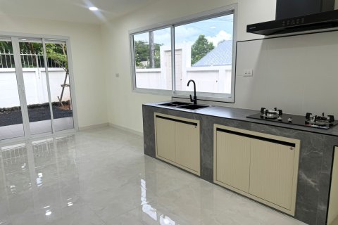 Таунхаус в Паклоке, Таиланд с 3 спальнями  № 147377 - фото 24