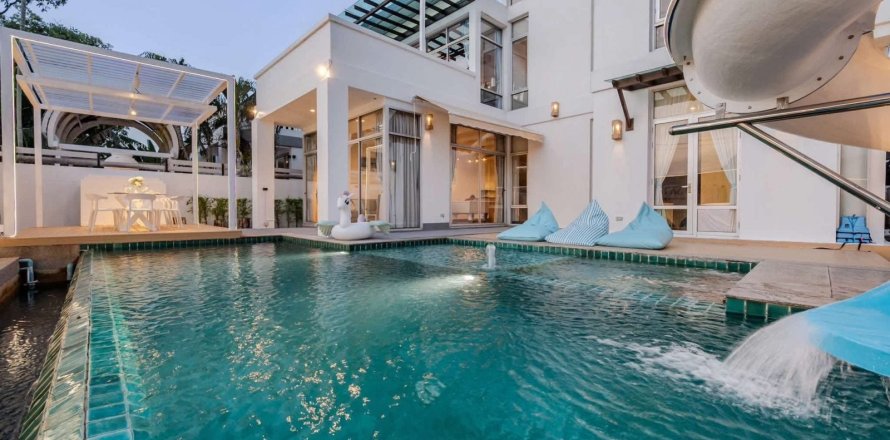 Дом в Паттайе, Таиланд с 4 спальнями № 162873