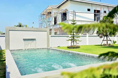 House in Bang Lamung, Thailand 4 bedrooms № 162871 - photo 3