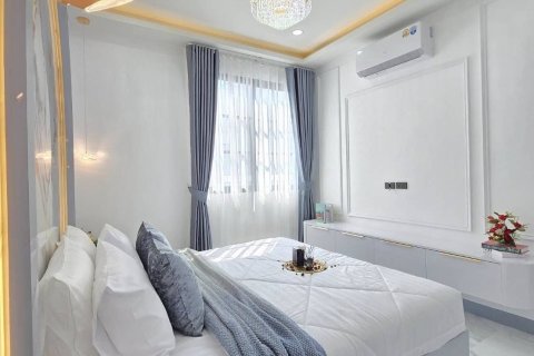 House in Bang Lamung, Thailand 4 bedrooms № 162871 - photo 20