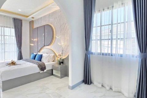 House in Bang Lamung, Thailand 4 bedrooms № 162871 - photo 26
