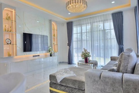 House in Bang Lamung, Thailand 4 bedrooms № 162871 - photo 6