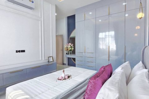 House in Bang Lamung, Thailand 4 bedrooms № 162871 - photo 9