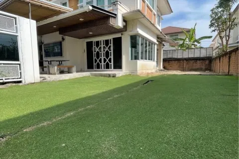 Haus in Samut Prakan, Thailand 4 Schlafzimmer № 218844 - Foto 9