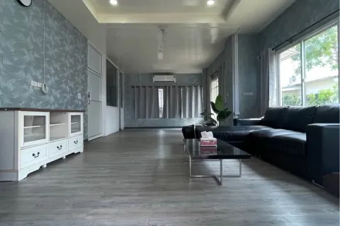 House in Samut Prakan, Thailand 4 bedrooms № 218844
