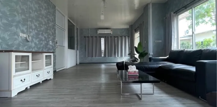 Haus in Samut Prakan, Thailand 4 Schlafzimmer № 218844