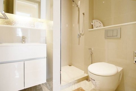 Condo in Bangkok, Thailand, 2 bedrooms № 143520 - photo 8