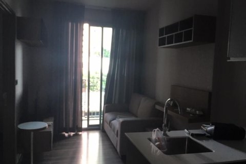 Studio dans le Condo à Watthana, Bangkok, Thaïlande № 154425 - photo 6