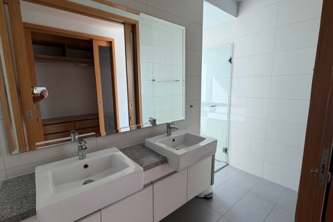 Condo à Khlong Toei, Bangkok, Thaïlande, 3 chambres № 154429 - photo 12