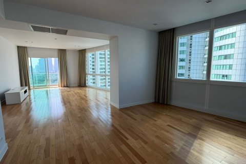 Condo à Khlong Toei, Bangkok, Thaïlande, 3 chambres № 154429 - photo 11