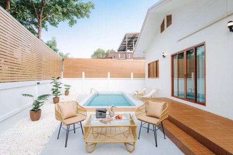 Villa in Chiang Mai, Thailand 4 bedrooms № 155396 - photo 6