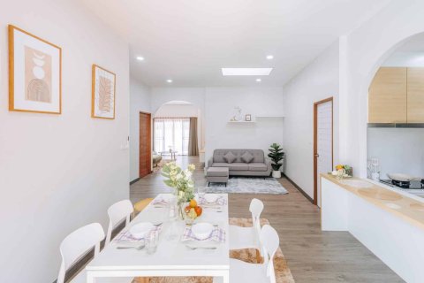 Villa in Chiang Mai, Thailand 4 bedrooms № 155396 - photo 15