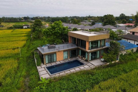 Villa in Chiang Mai, Thailand 3 bedrooms № 155397 - photo 2