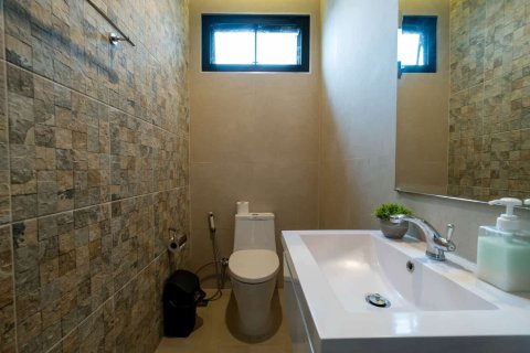 Villa in Chiang Mai, Thailand 3 bedrooms № 155397 - photo 26