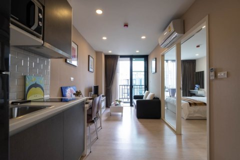 Condo in Chiang Mai, Thailand, 1 bedroom  № 155395 - photo 1