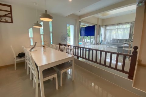 Villa in Chiang Mai, Thailand 4 bedrooms № 155398 - photo 8