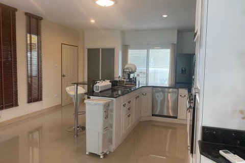 Villa in Chiang Mai, Thailand 4 bedrooms № 155398 - photo 10