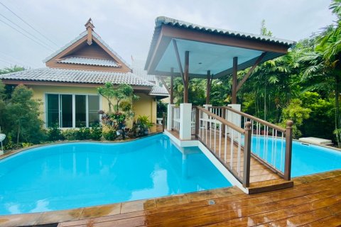 Villa in Chiang Mai, Thailand 4 bedrooms № 155398 - photo 2
