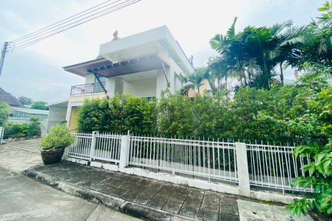Villa in Chiang Mai, Thailand 4 bedrooms № 155398 - photo 3