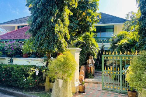 House in Chiang Mai, Thailand 4 bedrooms № 155394 - photo 3