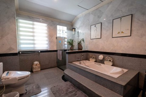 Maison à Chiang Mai, Thaïlande 4 chambres № 155394 - photo 30