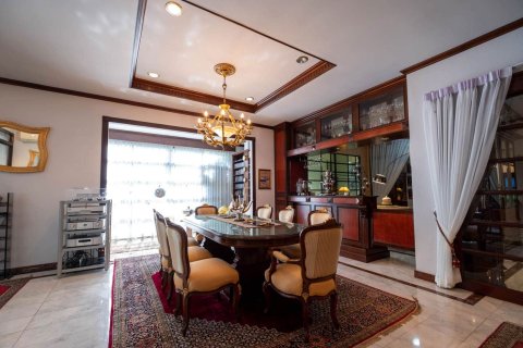 House in Chiang Mai, Thailand 4 bedrooms № 155394 - photo 8