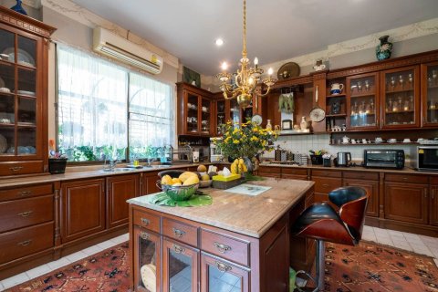 House in Chiang Mai, Thailand 4 bedrooms № 155394 - photo 9