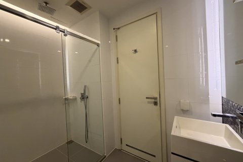 Кондоминиум с 2 спальнями в Бангкоке, Таиланд № 155400 - фото 15