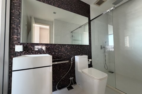 Кондоминиум с 2 спальнями в Бангкоке, Таиланд № 155400 - фото 13