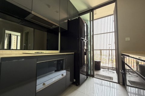 Кондоминиум с 2 спальнями в Бангкоке, Таиланд № 155400 - фото 12