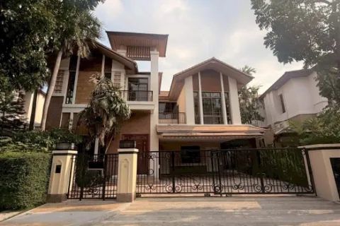 Maison à Watthana, Bangkok, Thaïlande 4 chambres № 215491
