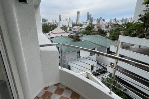 Condo in Watthana, Bangkok, Thailand, 2 bedrooms  № 136868 - photo 15