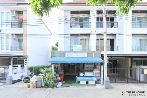 Townhouse in Bangkok, Thailand 5 bedrooms № 189590