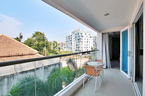 Condo in Pattaya, Thailand, 2 bedrooms № 198229 - photo 17