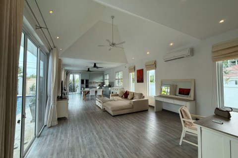 Вилла в Хуа Хине, Таиланд с 3 спальнями  № 148502 - фото 15