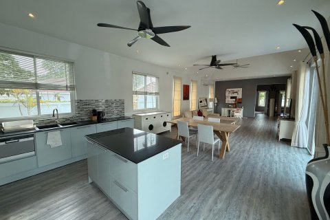 Вилла в Хуа Хине, Таиланд с 3 спальнями  № 148502 - фото 4