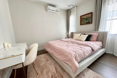 Maison à Saphan Sung, Bangkok, Thaïlande 4 chambres № 148504 - photo 20