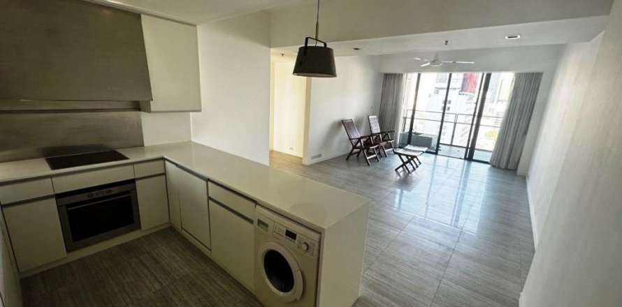 Condo in Sathon, Bangkok, Thailand, 2 bedrooms  № 139012