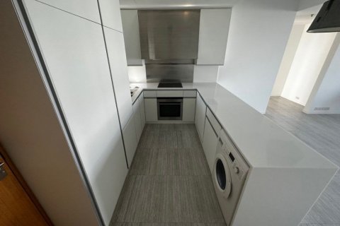 Condo in Sathon, Bangkok, Thailand, 2 bedrooms  № 139012 - photo 9