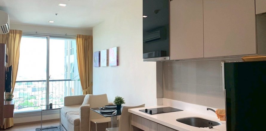 Студия в кондо в Сатхоне, Бангкок, Таиланд № 139024