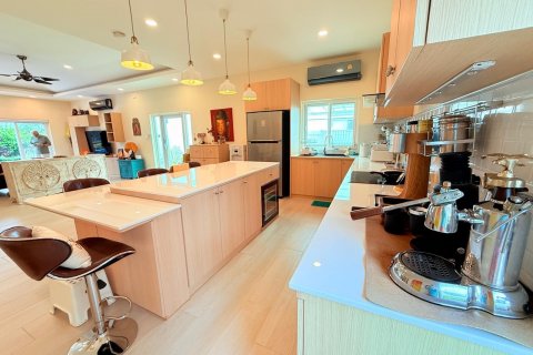 Вилла в Хуа Хине, Таиланд с 3 спальнями  № 139023 - фото 4